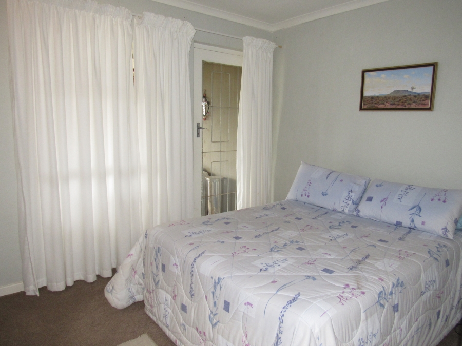 4 Bedroom Property for Sale in Wavecrest Eastern Cape